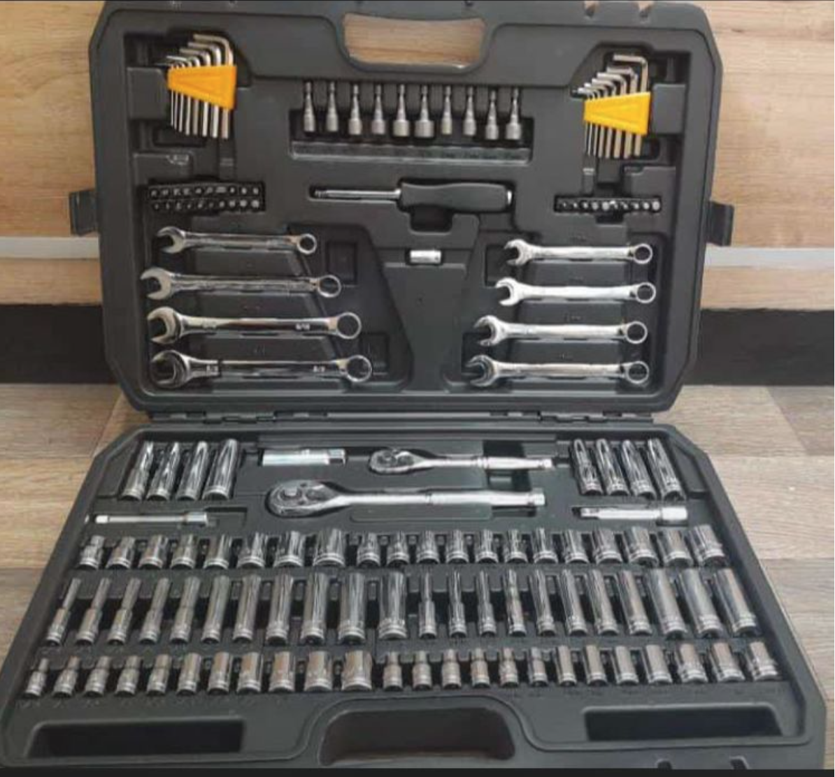 Juego de llaves 145 piezas